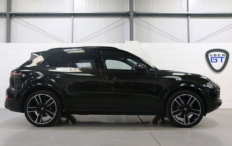 Porsche Cayenne V6 Platinum Edition - PTS Colour and Incredible Specification 1