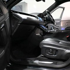 Land Rover Range Rover Evoque R-DYNAMIC HSE MHEV 1