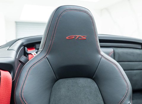 Porsche 911 Carrera GTS Cabriolet (992) 9