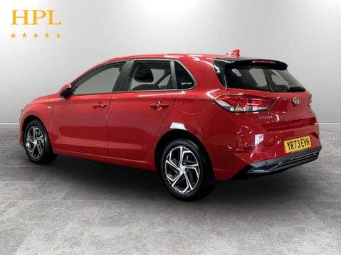 Hyundai i30 1.0 T-GDi MHEV SE Connect Hatchback 5dr Petrol Hybrid DCT Euro 6 (s/s) (120 5