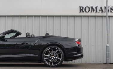Bentley Continental GT Convertible 27