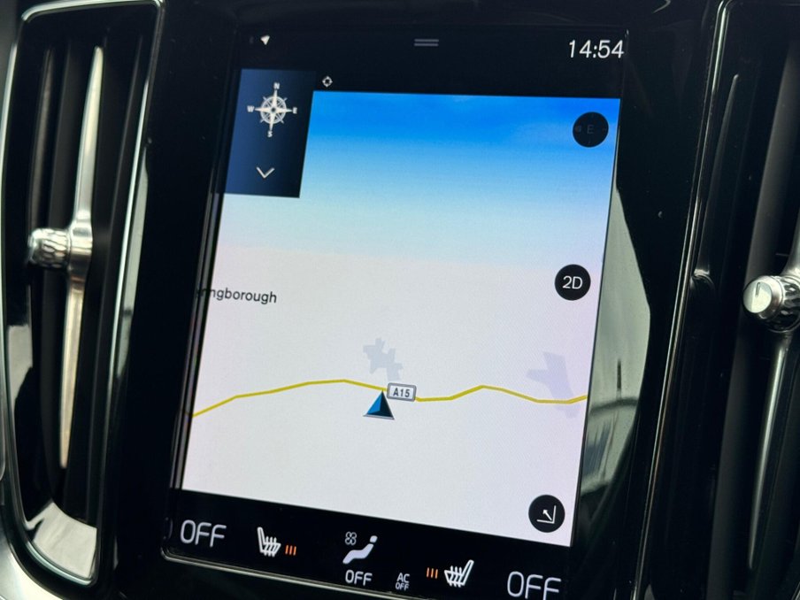 2021 Volvo V60 — image 16
