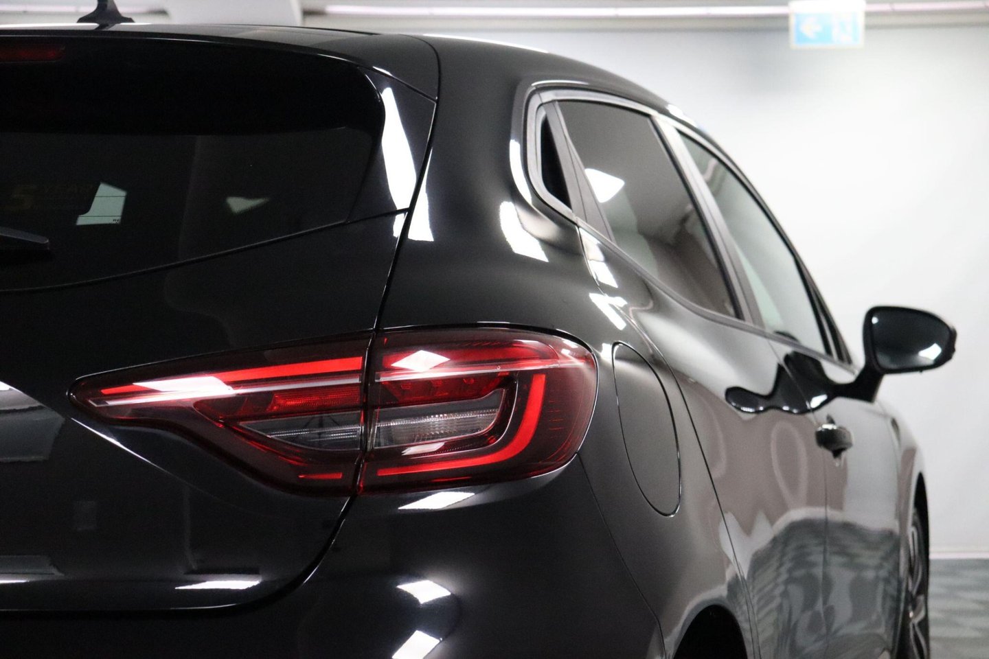 2020 Renault Clio — image 17