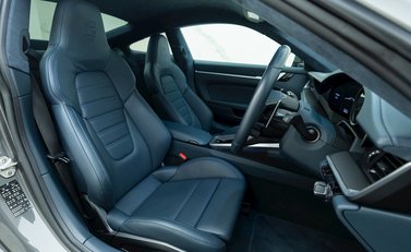 Porsche 911 (992) Carrera S 10