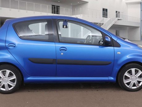 Toyota Aygo 1.0 Aygo Blue VVT-i Semi-Auto 5dr 13