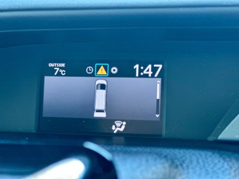 Toyota Noah Hybird 7 Seaters 48