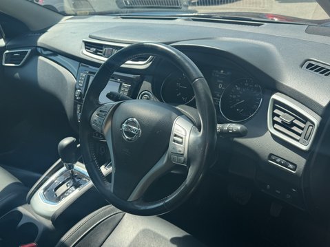 Nissan Qashqai 1.6 dCi Tekna SUV 5dr Diesel XTRON 2WD Euro 6 (s/s) (130 ps) 12