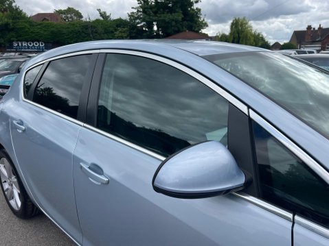 Vauxhall Astra 1.6 16v SRi Auto Euro 5 5dr 13