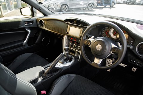 Toyota GT86 D-4S CLUB SERIES 4