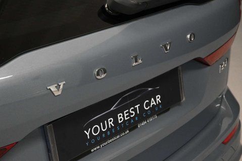 Volvo XC60 2.0 XC60 + B5 MHEV AWD Auto 4WD 5dr 27