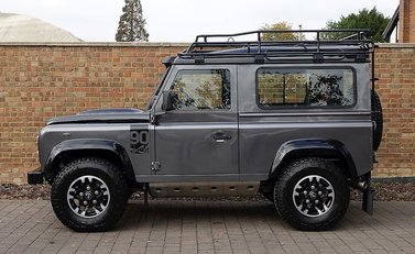 Land Rover 90 Adventure 11