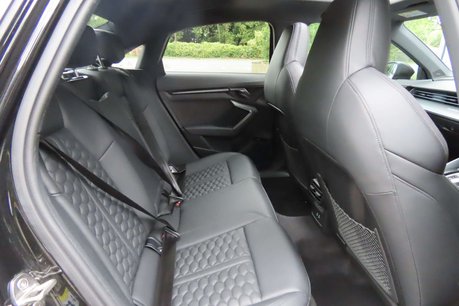 Audi RS3 2.5 TFSI Carbon Vorsprung Saloon 4dr Petrol S Tronic quattro Euro 6 (s/s) ( 10