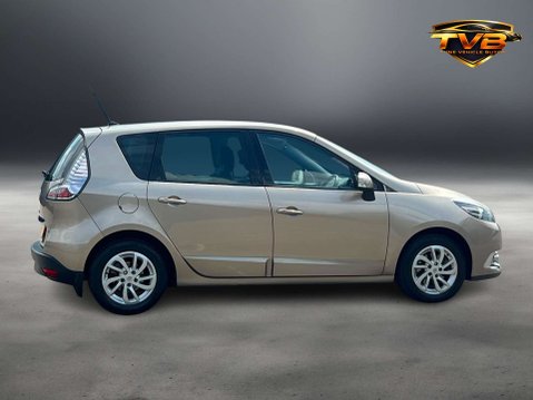 Renault Scenic 1.5 Scenic Dynamique TomTom Energy dCi S/S 5dr - NATIONAL DELIVERY* 26