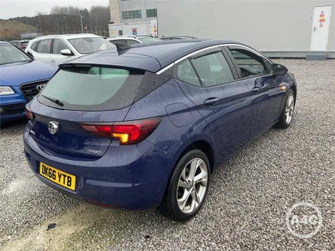 Vauxhall Astra 1.4i Turbo SRi Nav Euro 6 5dr 4