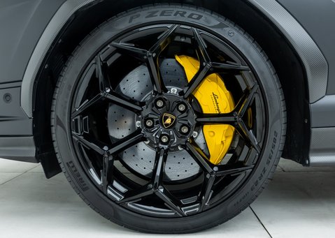 Lamborghini Urus Performante