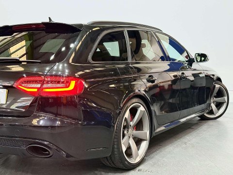 Audi RS4 4.2 FSI V8 Estate 5dr Petrol S Tronic quattro Euro 5 (450 ps) 29
