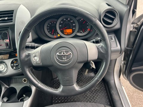Toyota Rav4 2.0 XT-R 4WD 5dr 16