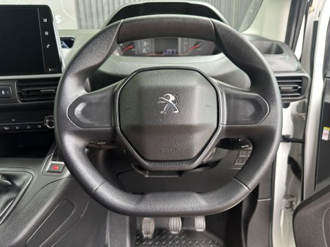 Peugeot Partner BLUEHDI PROFESSIONAL PREMIUM L1 22