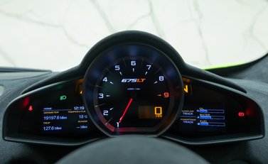McLaren 675LT 24