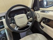 Land Rover Range Rover 3.0 Range Rover Vogue D MHEV Auto 4WD 5dr 52