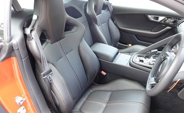 Jaguar F-Type S V6 Coupe 26