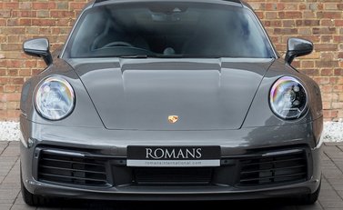 Porsche 911 Carrera 4S (992) 4