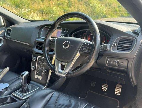 Volvo V40 2.0 V40 R-Design Pro D4 5dr 15
