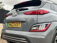 Hyundai KONA PREMIUM 18