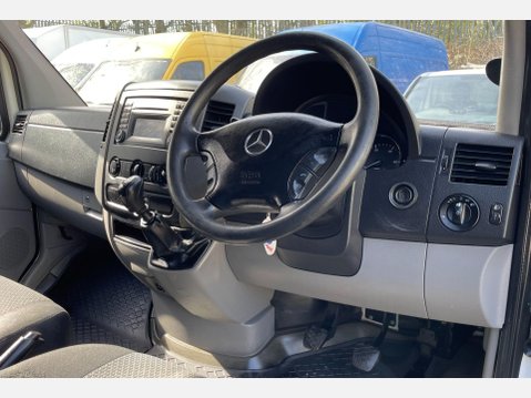 Mercedes-Benz Sprinter 2.1 313 CDi RWD L2 4dr 25
