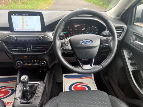 Ford Focus TITANIUM X 2