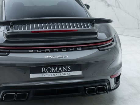 Porsche 911 Turbo S (992) 