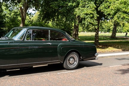 Bentley S2 Continental H.J. Mulliner 10