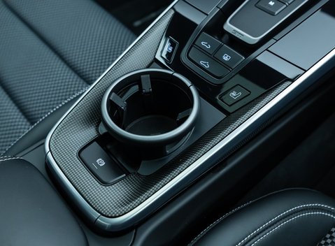 Porsche 911 Carrera 4S (992) 21