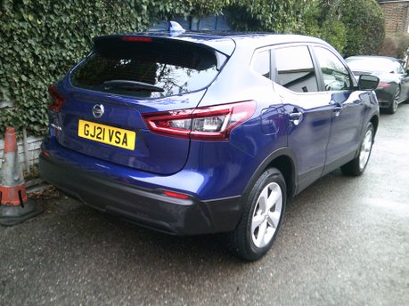 Nissan Qashqai DIG-T ACENTA PREMIUM DCT ONLY 28,000 MILES FROM NEW 2