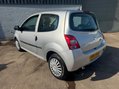 Renault Twingo 1.2 16V Expression Euro 5 3dr 4