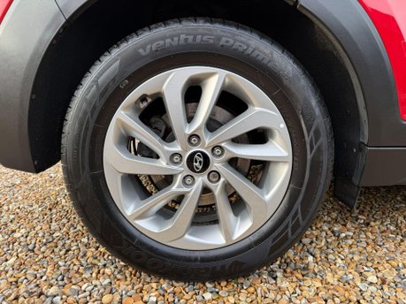 Hyundai TUCSON 1.7 CRDi Blue Drive SE Nav Euro 6 (s/s) 5dr 15