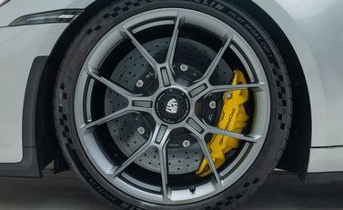 Porsche 911 GT3 TOURING (992) 32