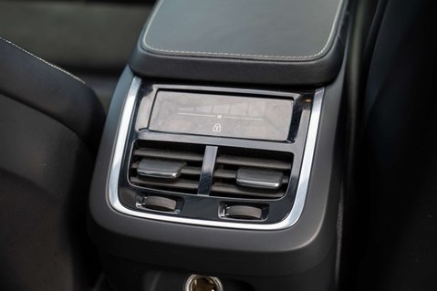 Volvo V90 2.0 V90 R-Design+ D5 PowerPulse AWD Auto 4WD 5dr 40