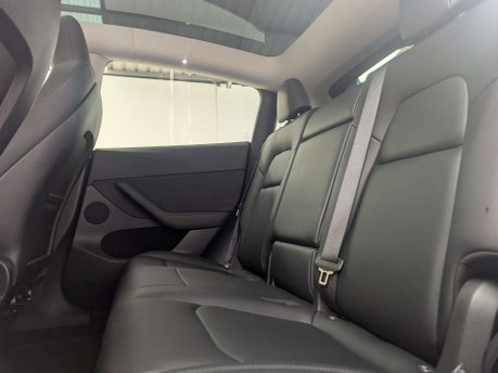 Tesla Model Y ModeL Y Long Range AWD 4WD 5dr 43