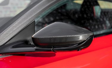 Aston Martin DBS Superleggera 31