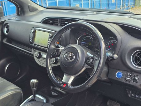 Toyota Yaris 1.5 VVT-h GR SPORT Hatchback 5dr Petrol Hybrid E-CVT Euro 6 (s/s) (100 ps) 45