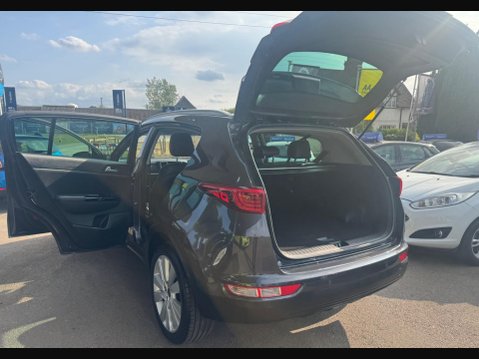 Kia Sportage 1.7 CRDi 4 Euro 6 (s/s) 5dr 28
