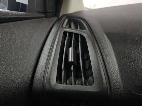 Ford Focus 1.0 Focus Zetec 5dr 73