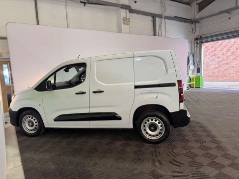 Vauxhall Combo 1.5 Combo 2300 Prime Turbo D 5dr 4