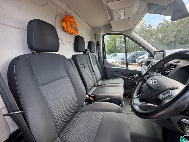 Ford Transit MWB L2H2 (SOLD MT) Medium Roof Trend 300 Cruise Nav Sensors EURO 6 14