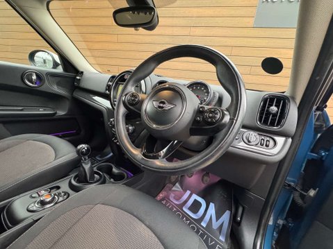 Mini Countryman 1.5 Countryman Cooper 5dr 23