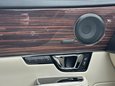 Jaguar XJ 3.0d V6 Portfolio Saloon 4dr Diesel Auto Euro 6 (s/s) (300 ps) 25