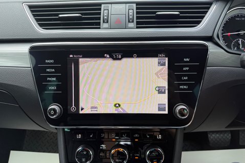 Skoda Superb SE L TDI DSG - FULL SKODA SERVICE HISTORY - 8 SERVICES 52