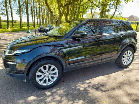 Land Rover Range Rover Evoque 2.0 eD4 SE Tech FWD Euro 6 (s/s) 5dr 12
