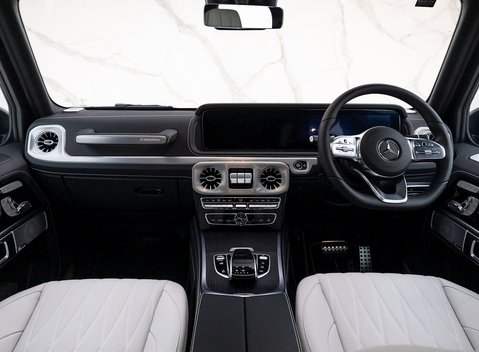 Mercedes-Benz G Series AMG Line Premium Plus 17